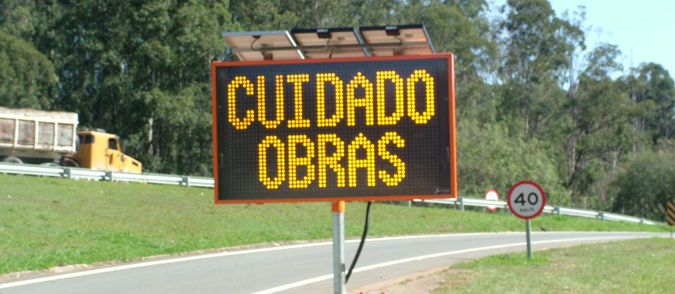 Painel De Mensagem Variável Móvel PMV-M 2800 Slim